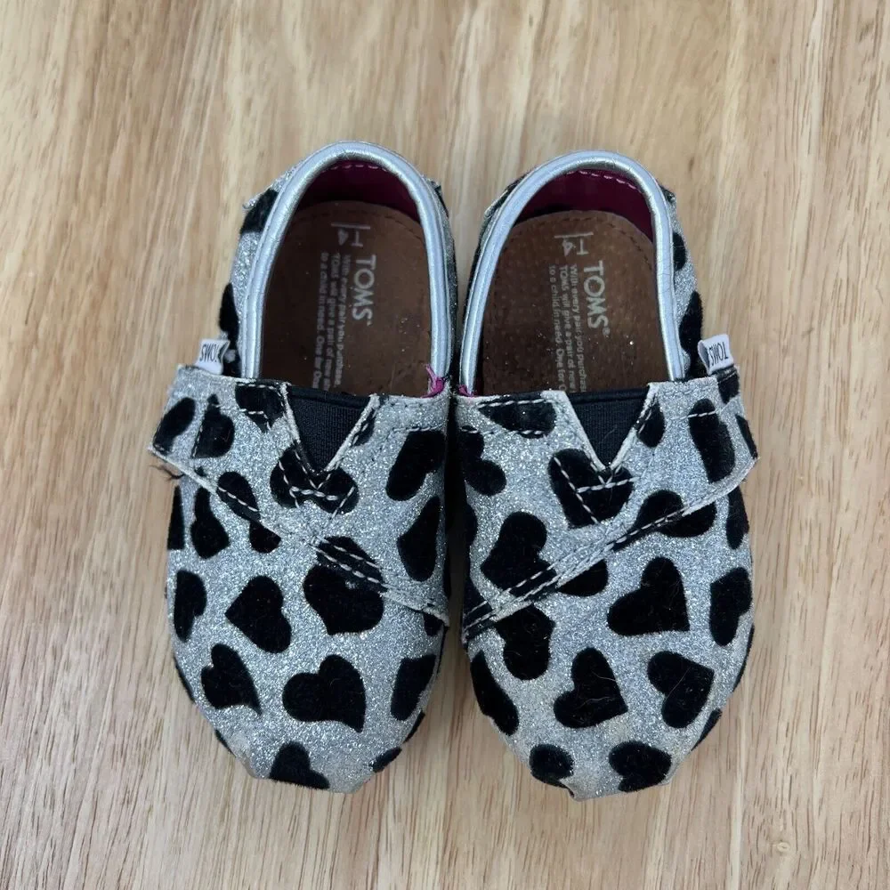 Toms Classic Silver Hearts Silver and Black Toddler Sz. 4 Shoes